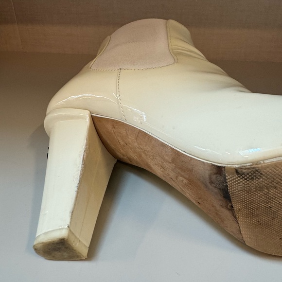Pre-owned Chanel Patent White Ivory Booties ankle boots size 37 - Picture 4 of 7